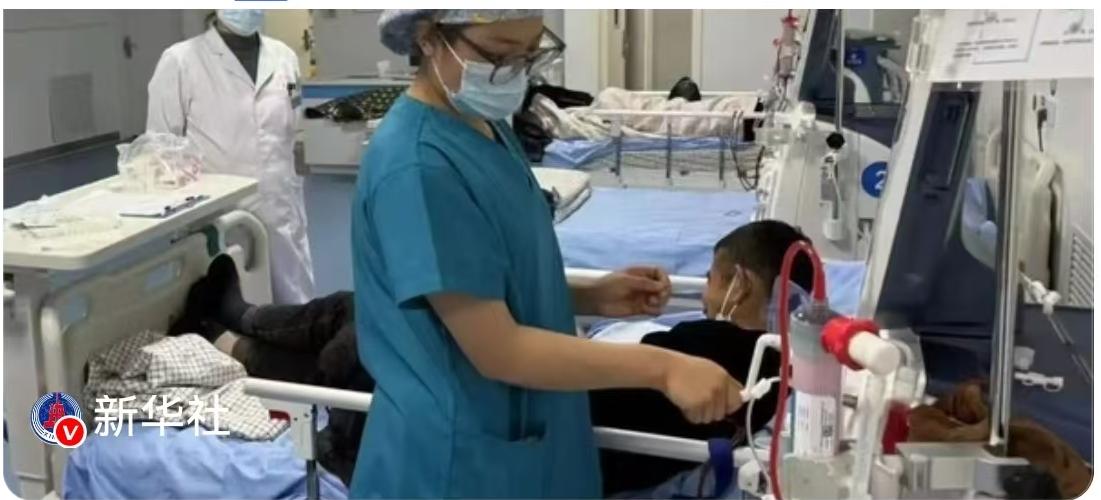 “每天一睁眼，两千块就没了。”这句带着点心酸的大实话，不是哪个炒股亏钱的散户在倒