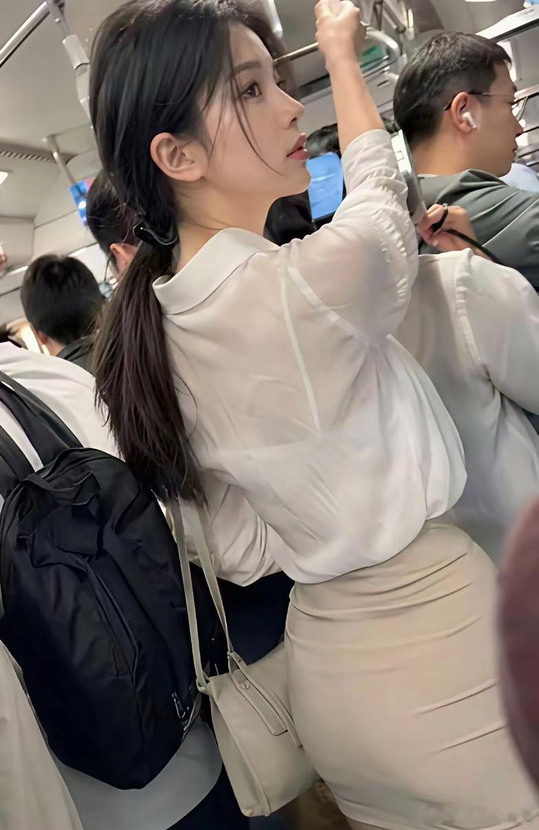 她俩是同一个人吗？