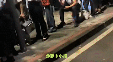最惨，就是这帮孩子。这两天西南大学招聘会现场视频冲上热搜，我看了之后心里颇不是