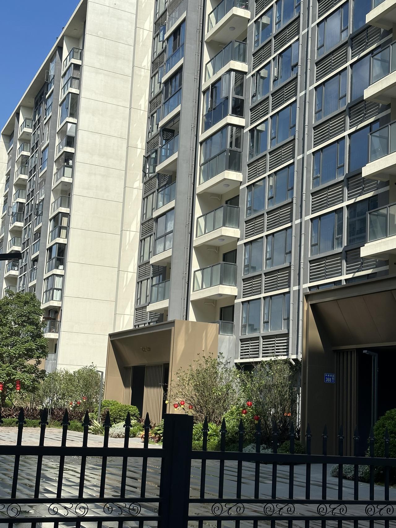 跑遍大半个广州看房，天河、黄埔、番禺、白云都逛了个遍，越对比越纠结，只想找一处真