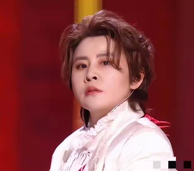 濛，明显不高兴了！4月3日深夜，王濛直接冲上热搜。不是因为别的，就是在节目里被