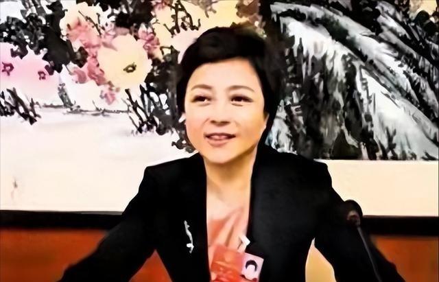 这几天，反腐领域又炸出一个大瓜。“权力大，而且权力大到没人敢查”——这是关于这个