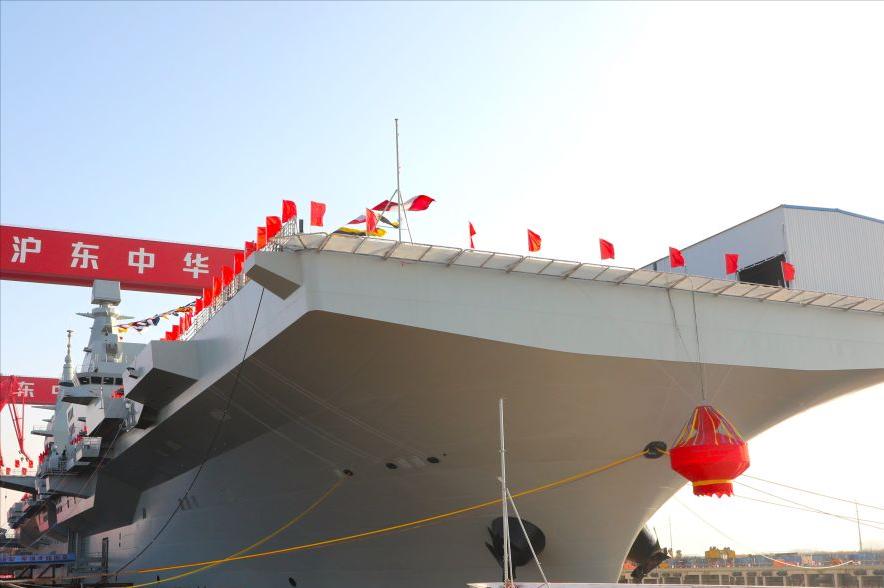 中国军工现在让外界最紧张的，不是新装备铺天盖地的生产速度，而是这些装备已经开始投