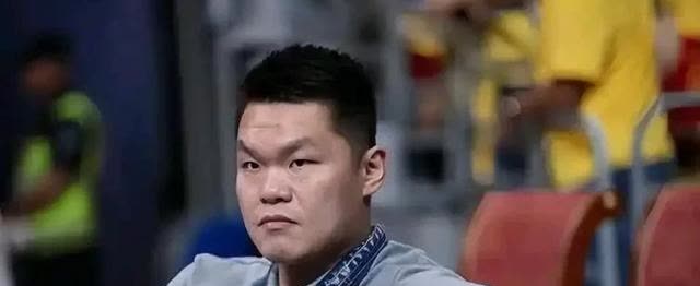 广东宏远第四外援定了，不是萨姆纳，要换人。萨姆纳报价太高，直接谈崩了。现在队里缺