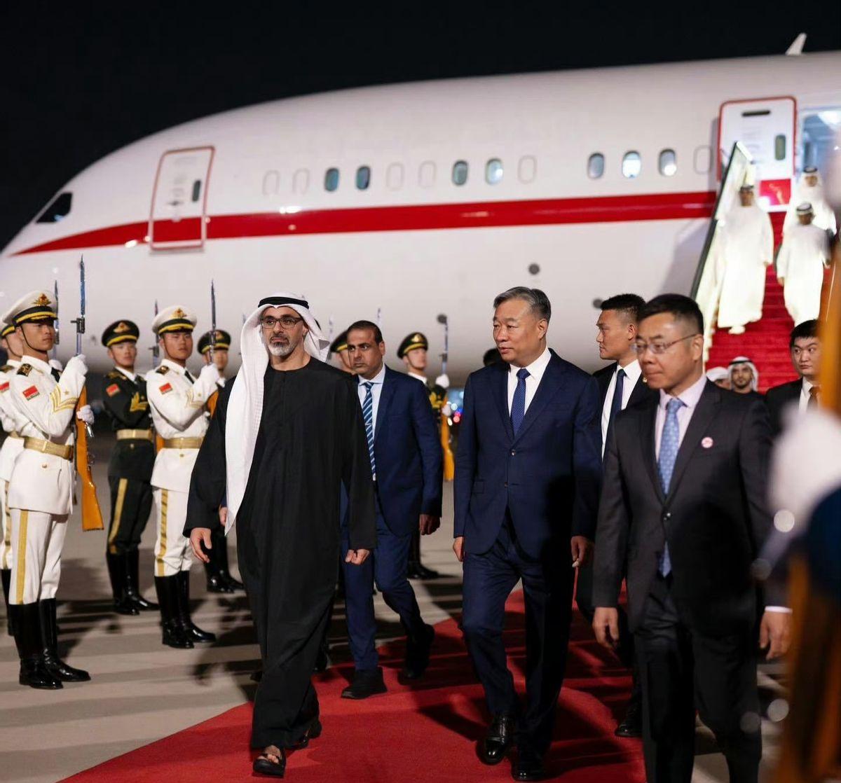 美伊关系紧张升级后，多国政要接连访华，中方外交日程十分繁忙。据外交部消息，俄