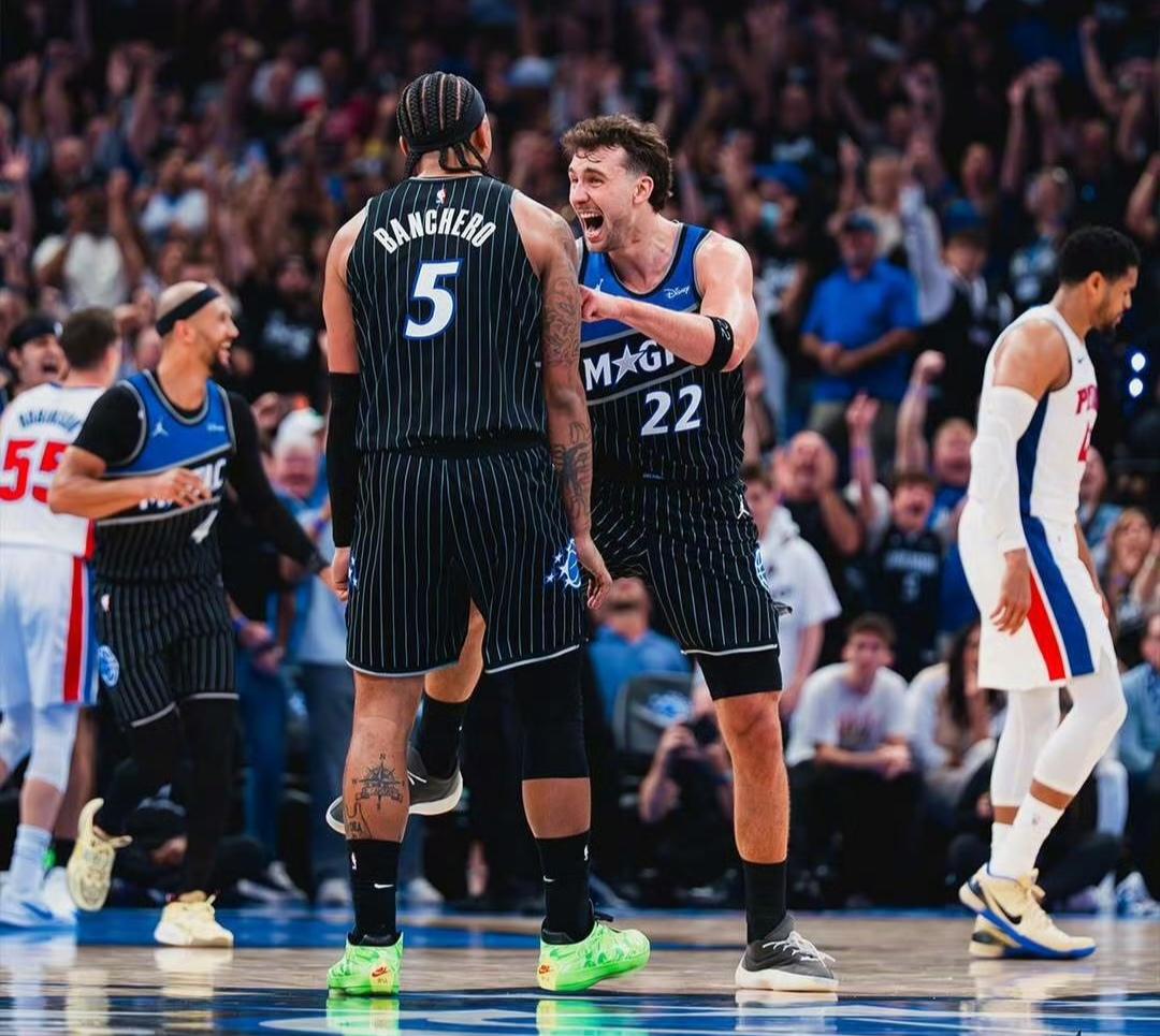 魔术3-1活塞拿赛点，班凯罗真得谢谢贝恩和小瓦！东部首个3-1出炉！魔术94-