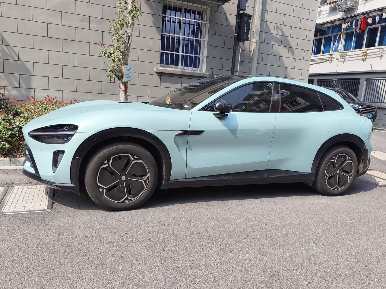 小米YU7，应该出一个青春版，配80度电池包，售价16.98万，能一统天下。