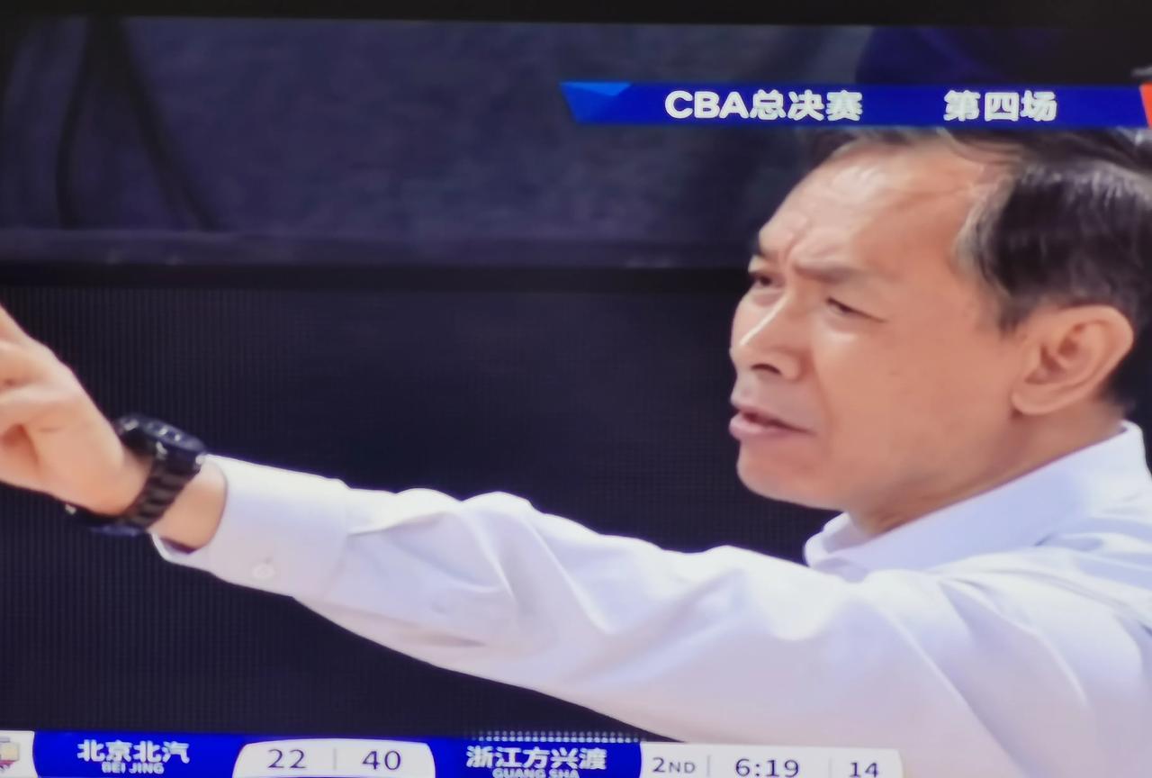 北京队输的这三场球并不是广厦队打的有多好，主要是自己打的太差了，总是让广厦队打的