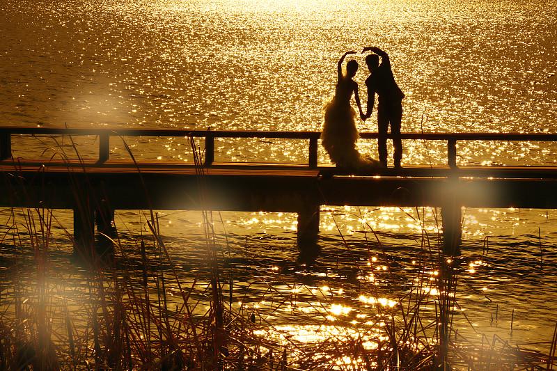 有老公的一定要留心！所有背叛，全是从闲聊开始的！别觉得平时聊几句没什么，暧