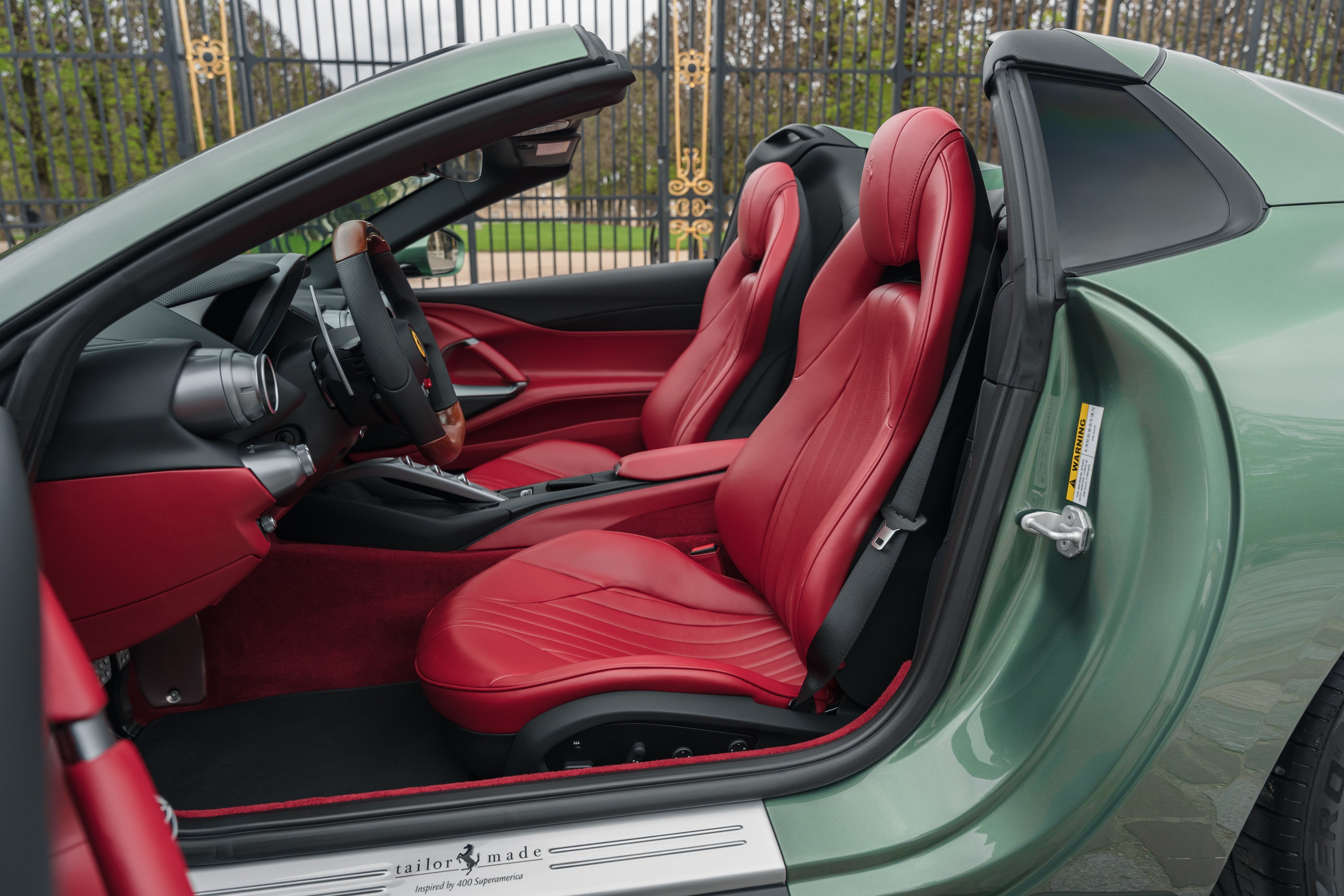 Ferrari812GTS法拉利时隔50年后重新推出的V12敞篷跑车