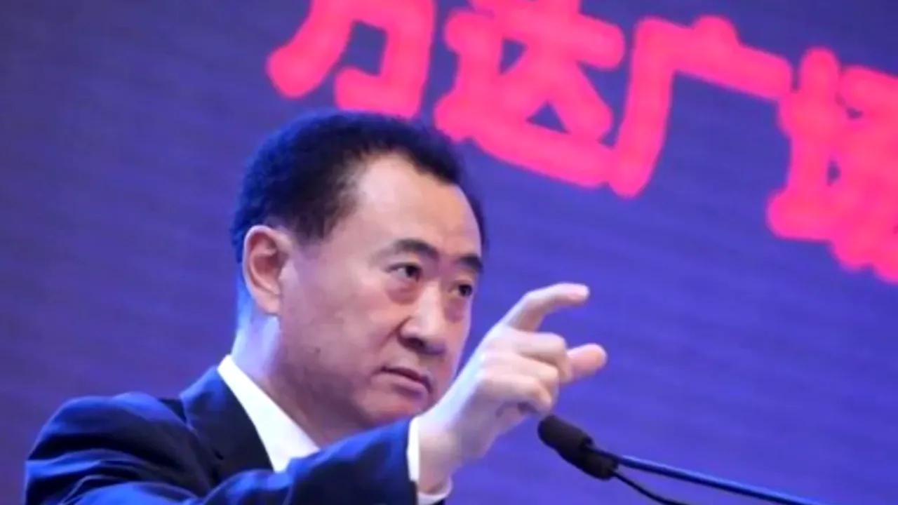 王健林刚赎回的万达广场，第二天转手又卖了，万达的债务问题还远没有到安心的时候。没