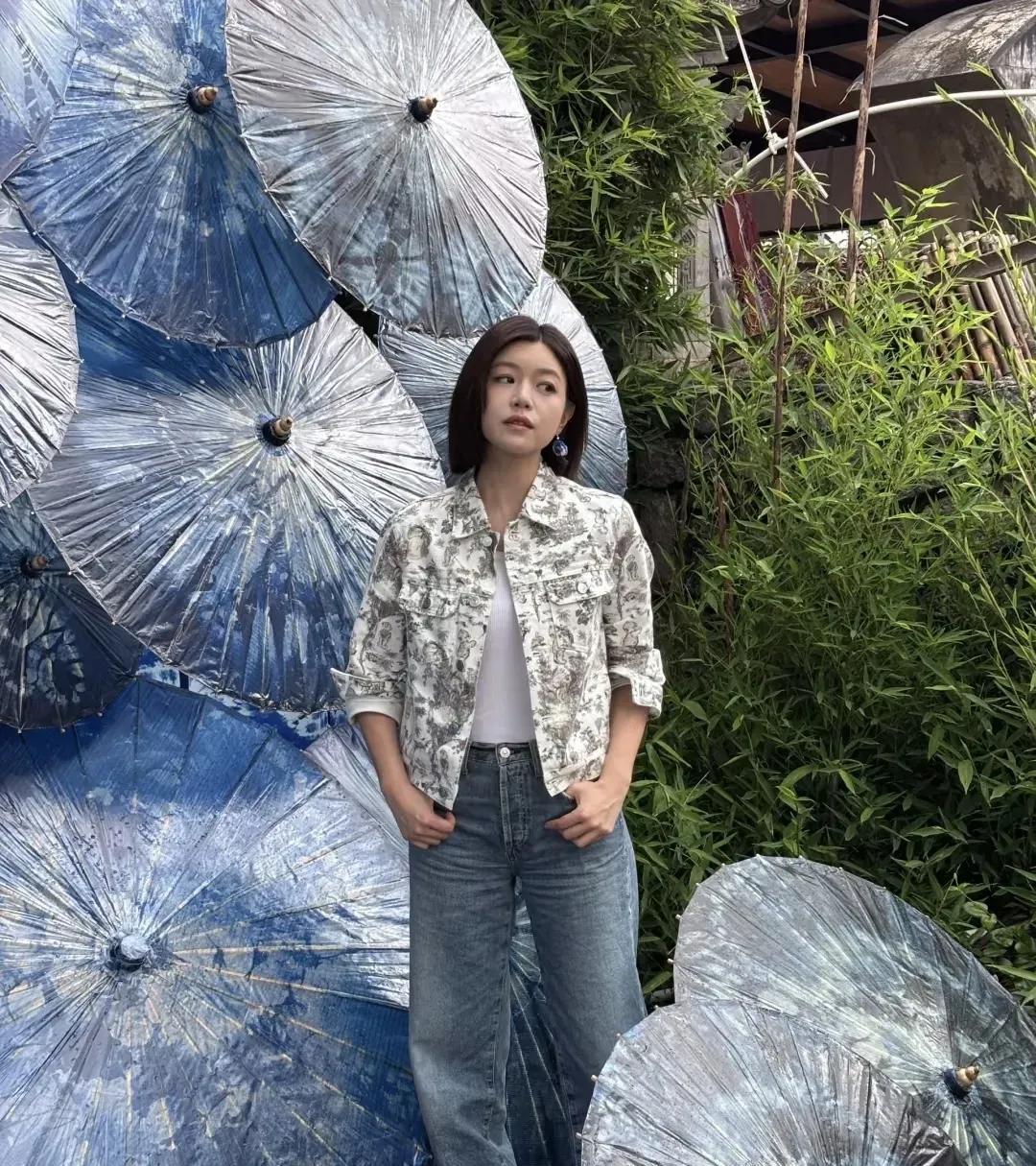 陈妍希比较遗憾的地方在于，本身是美国留学回来的人，高学历但是在娱乐圈说不出什么让