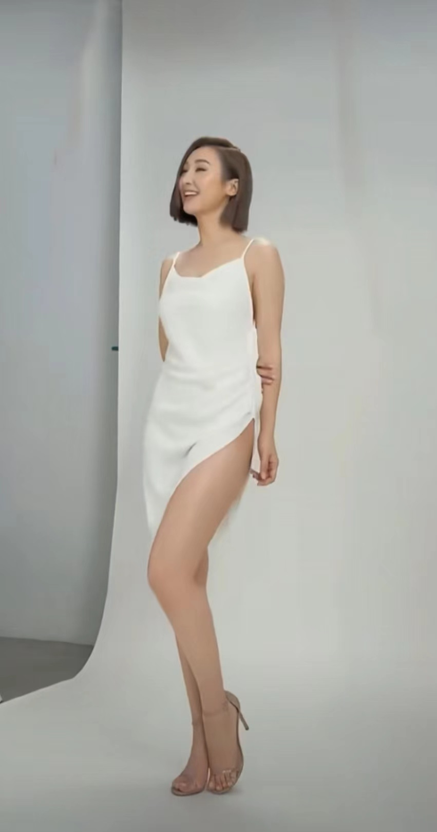 高海宁，身材是真的辣啊。