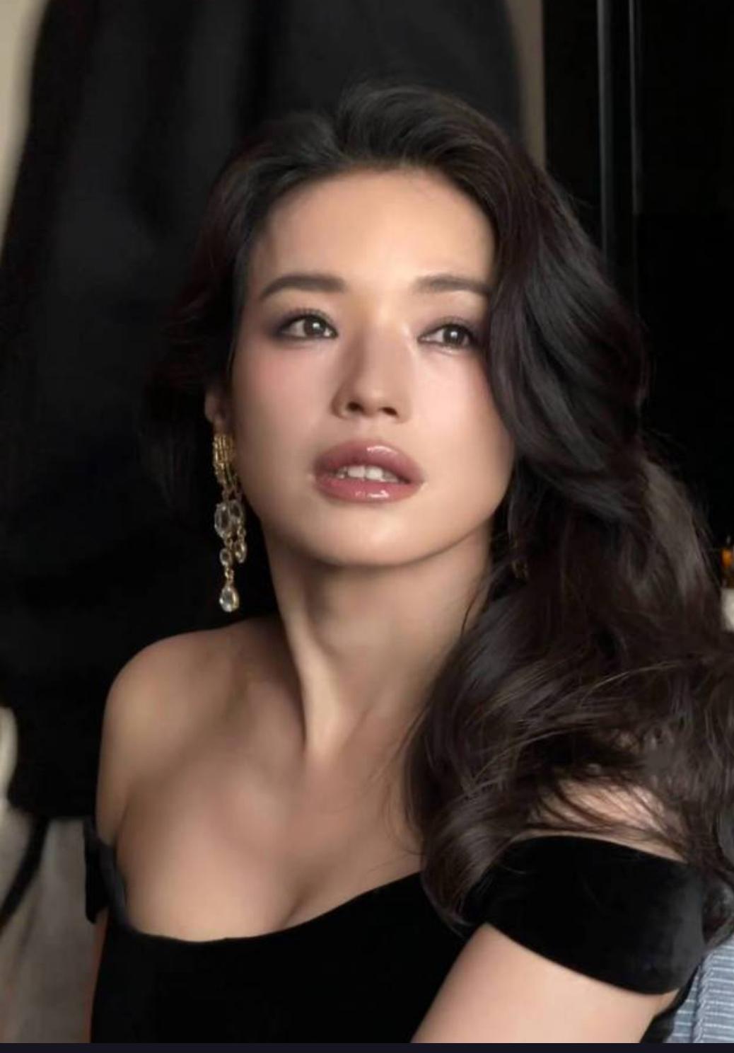 破防！舒淇自曝结婚9年生子心愿：“一直想要，却未能如愿”近日，舒淇在郑裕玲