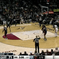 哈登防守83分先生。哈登：83分先生来了，我好害怕……阿德巴约：83分的大神