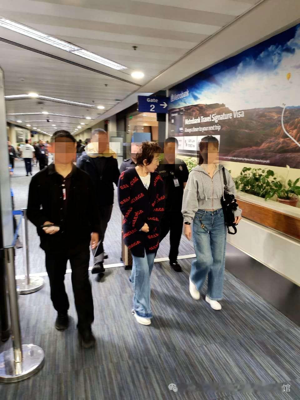 南海摩擦不断升级的当下，中菲却在另一条看似无关的轨道上突然实现了一次合作。菲律