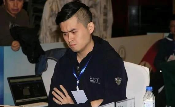 相信从“录音门”事件发生后的这两年里广大棋迷应该都能看出职业棋手通病是什么了，就
