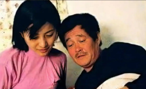 1991年，赵本山向妻子葛淑珍提出离婚，葛淑珍说：“离婚可以，那你要给我一些补偿吧？”不曾想，赵本山