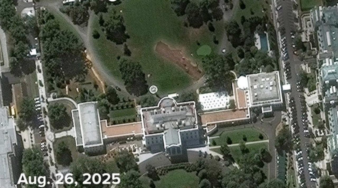 果然川普最懂盖楼。这是美国媒体，发布的白宫对比照。图一是2025年，图二