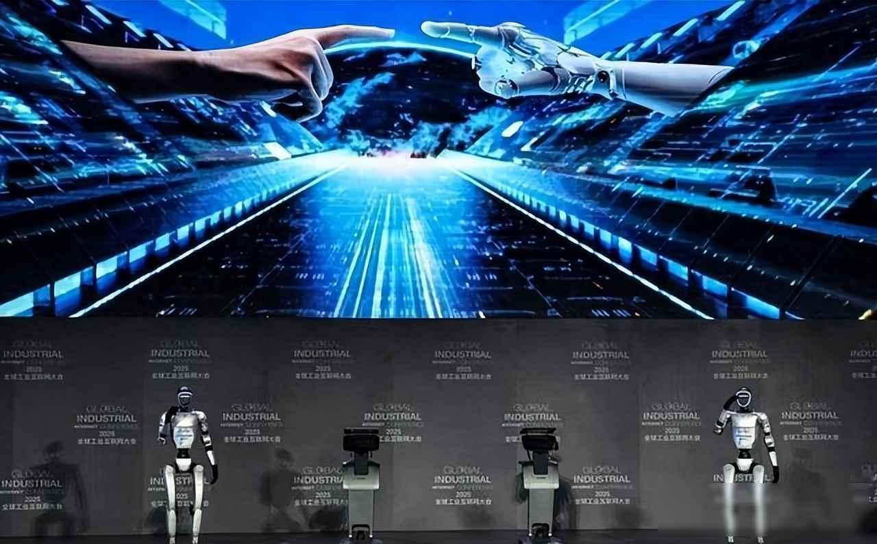 轮到中国卡脖子了，220亿国产巨头，把激光雷达做到了世界第一2014年，上海弄