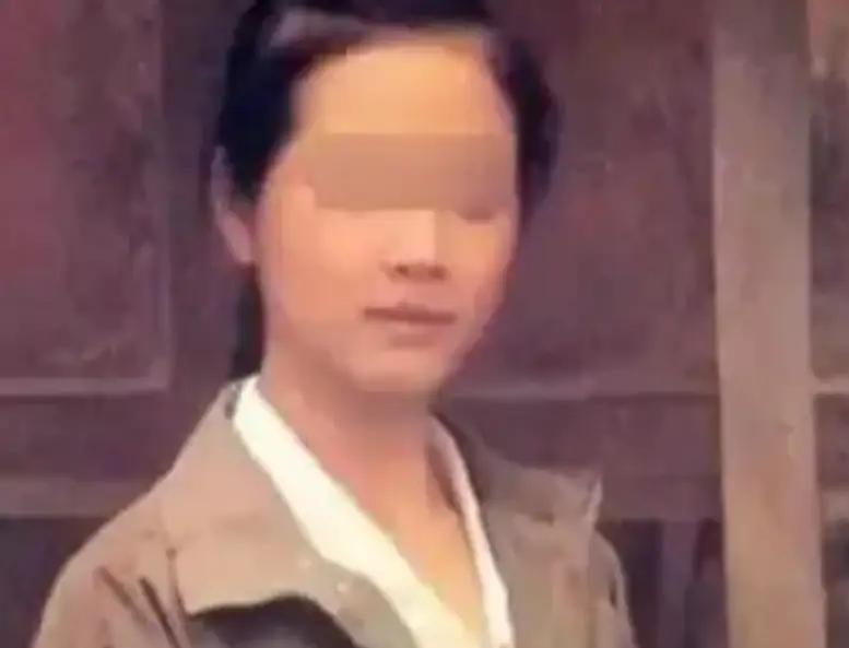 1963年，张家口矿山机械厂的女会计李杨，带着全厂工人的16000元工资，突然消