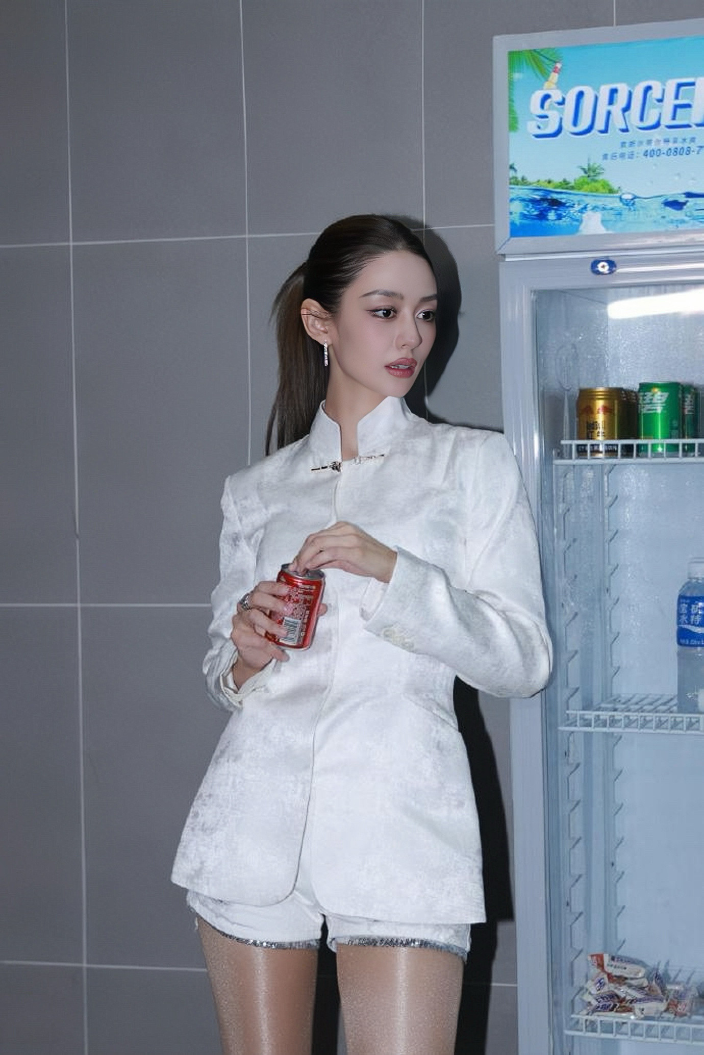 吉娜·爱丽丝x丝袜女王​​​