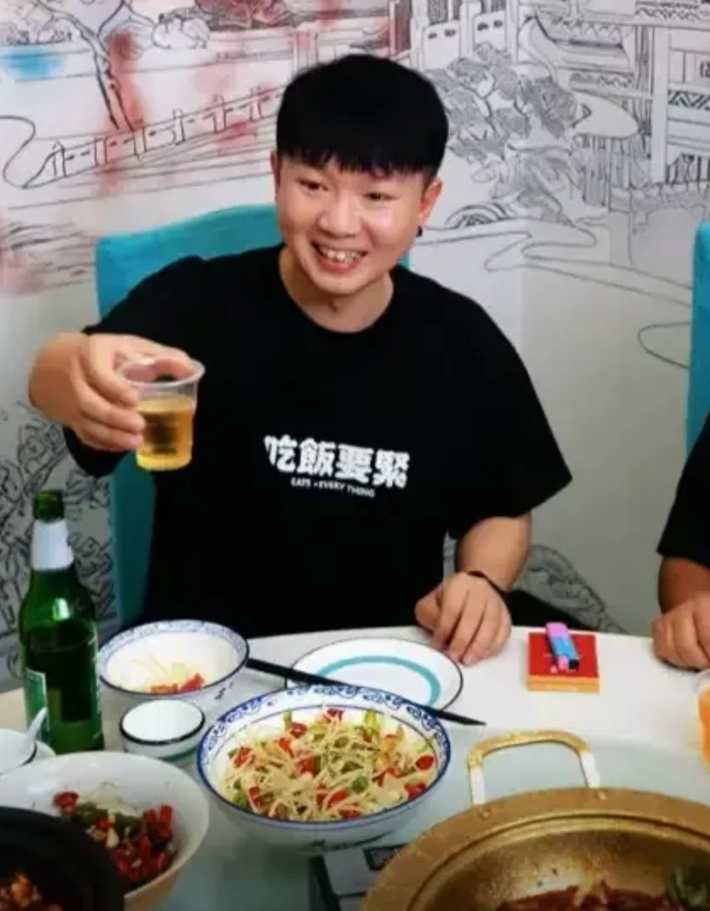 我挺佩服自己的，从相声新势力新店开业，玉浩没有参加开业剪彩就知道有问题了，时间不