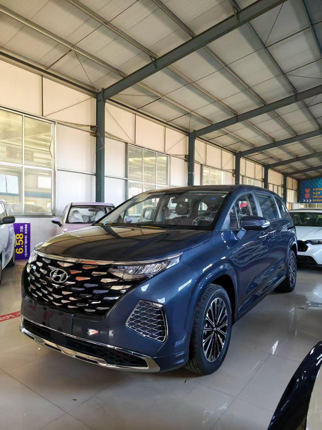 北京现代库斯途指导价18.18蓝现金优惠50000，厂补10000，国