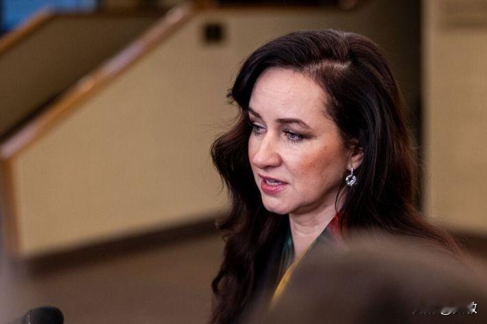 立陶宛公开喊话中国。 当地时间2月3日，立陶宛新总理鲁吉涅内公开表态，承认当