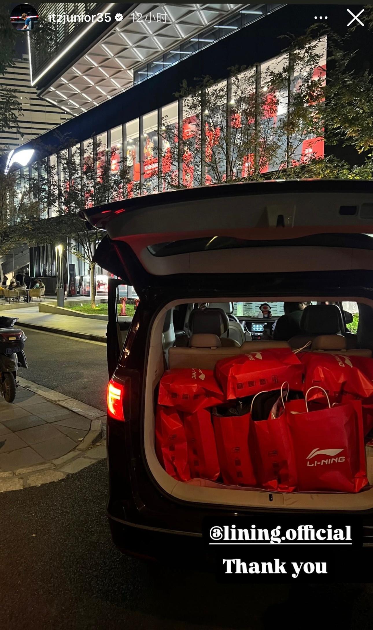 代言人的待遇，就一个字：拿！