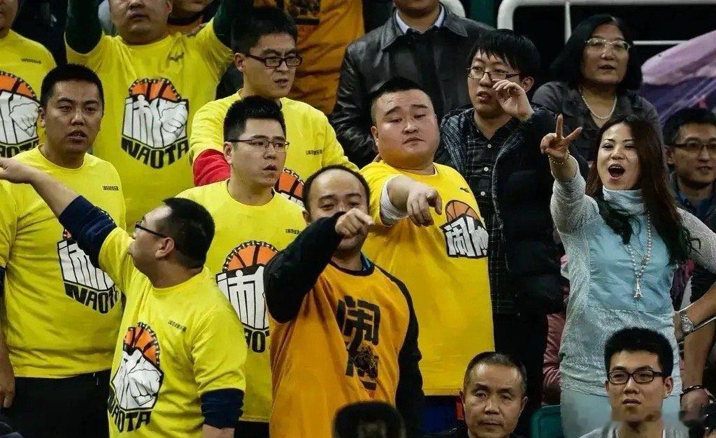 山西惜败广州，遭遇四连败！有一说一，主要有几点原因:1.主场输广东，牵一发而动全