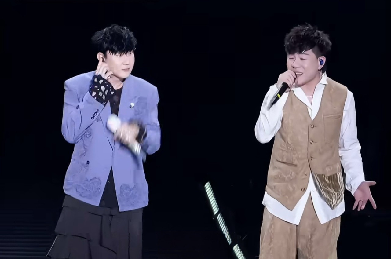 林俊杰回应恋情我的天呐，现在就凭一张背影图就说的这么有有眼有鼻子的了吗？起码