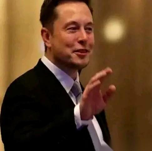 前脚刚被罚了1.2亿欧，后脚就嚷嚷着让人家欧盟解散。这操作，怎么看怎么像小孩儿