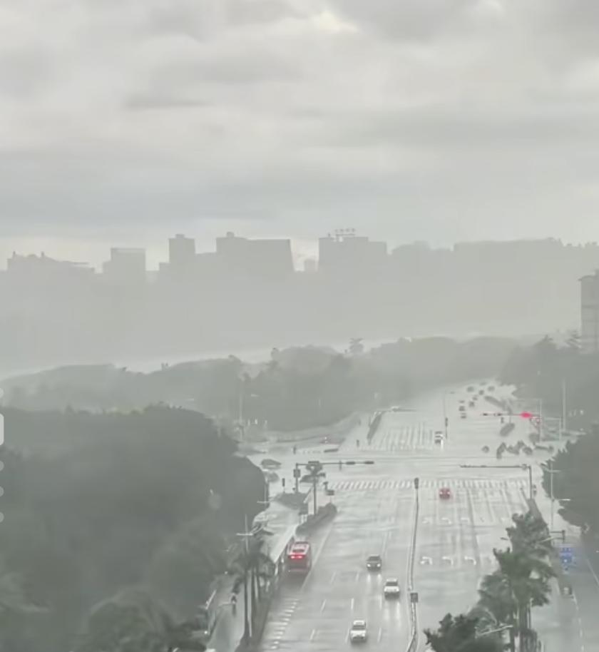 台风“米娜”突袭汕尾！这些画面比10级大风更戳心17号台风米娜台风“米娜