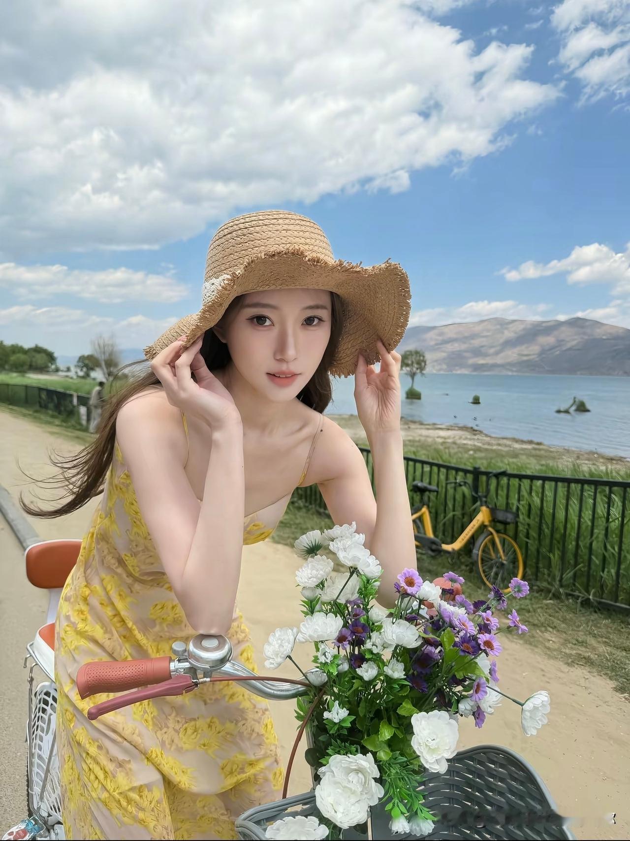 这个季节来云南大理旅游真的太舒服了！吹吹洱海边的风，拍美美的照，走一走大理古城里