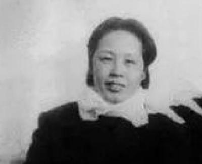 1949年，刘伯承听说原配还活着，并且日子过得很艰苦，就托人给她带信，想把她接到