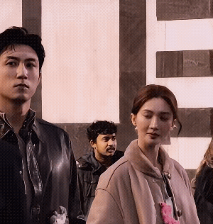 金晨黄景瑜同吃一个冰淇淋金晨黄景瑜同吃一个冰淇淋！一沫真挚的情话一沫真挚的情话[