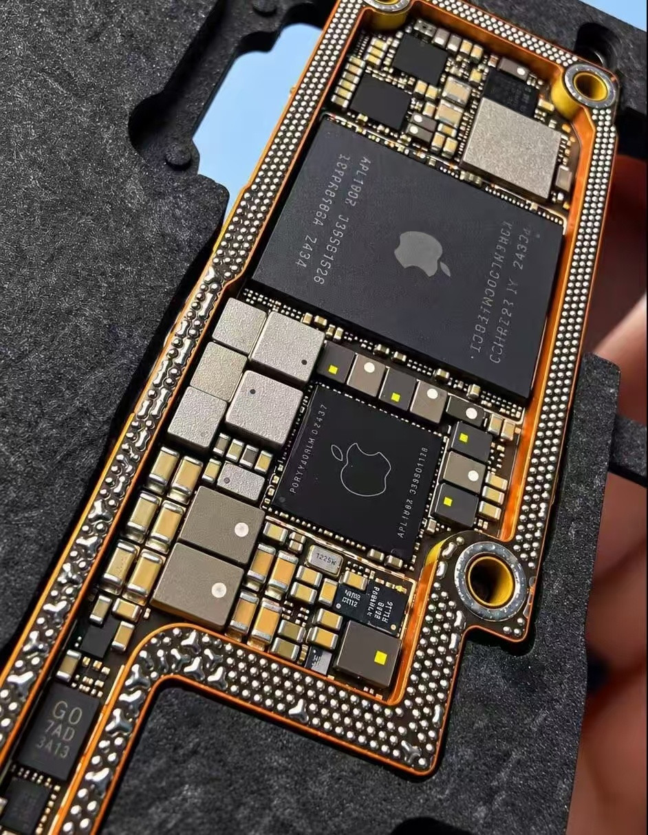 iPhoneduo可以做小黑边，为什么不给平板做了？​​​