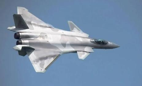 美国最近给咱们的歼-20算了笔账，结果让不少人惊掉了下巴，他们觉得用不着等咱们的