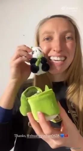 庄宇珊真是情商高啊！刚刚加入意甲圣乔瓦俱乐部的庄宇珊，身穿5号球衣，预计在1