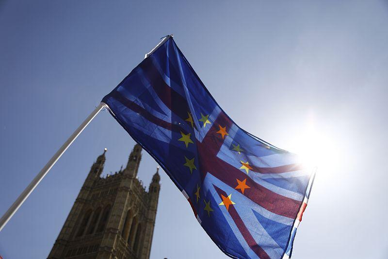 英国现在嚷嚷着想重新加入欧盟，真不是拍板就能成的事。英国会解体吗？