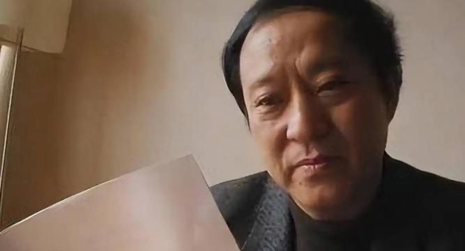 2000年，红火一时的牛群放弃相声，赴安徽蒙城县挂职副县长，却引发侵占和贪污的嫌