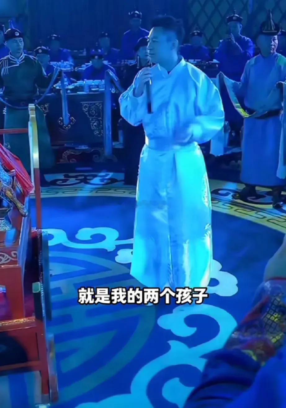 汪小菲到内蒙：带孩子看看大陆，提前给马筱梅说生日快乐。孩子们玩得很开心，马筱梅也