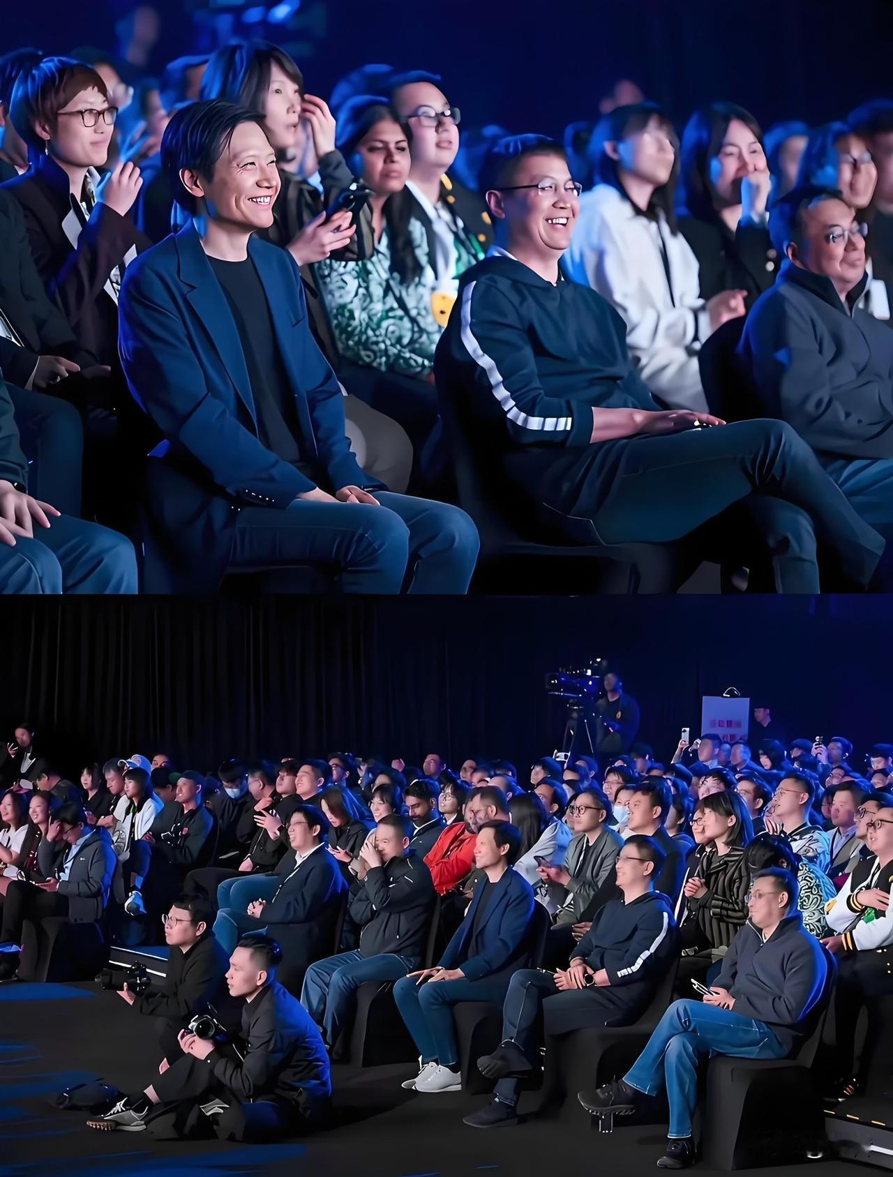 雷军的坐姿已打败百分之九十九的大佬！他满脸微笑，坐姿端正，看他的面相就知道又