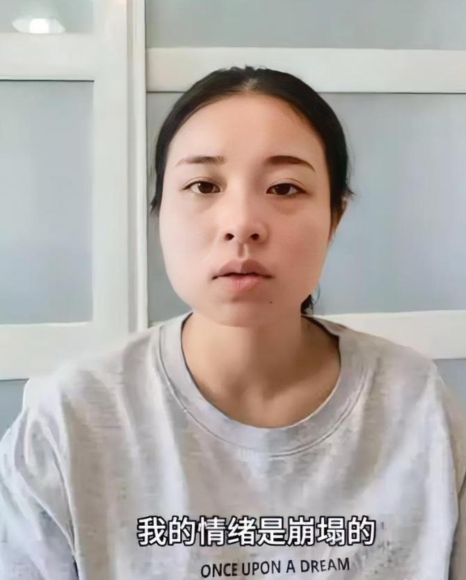 渝见小面的老板娘毛女士，真的要少说两句了。在这场风波中，你赢的是舆论，不是法律。