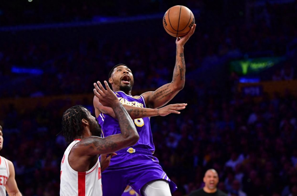 4月30日，NBA季后赛西部首轮G5，火箭客场以99-93力克湖人，将总比分追成