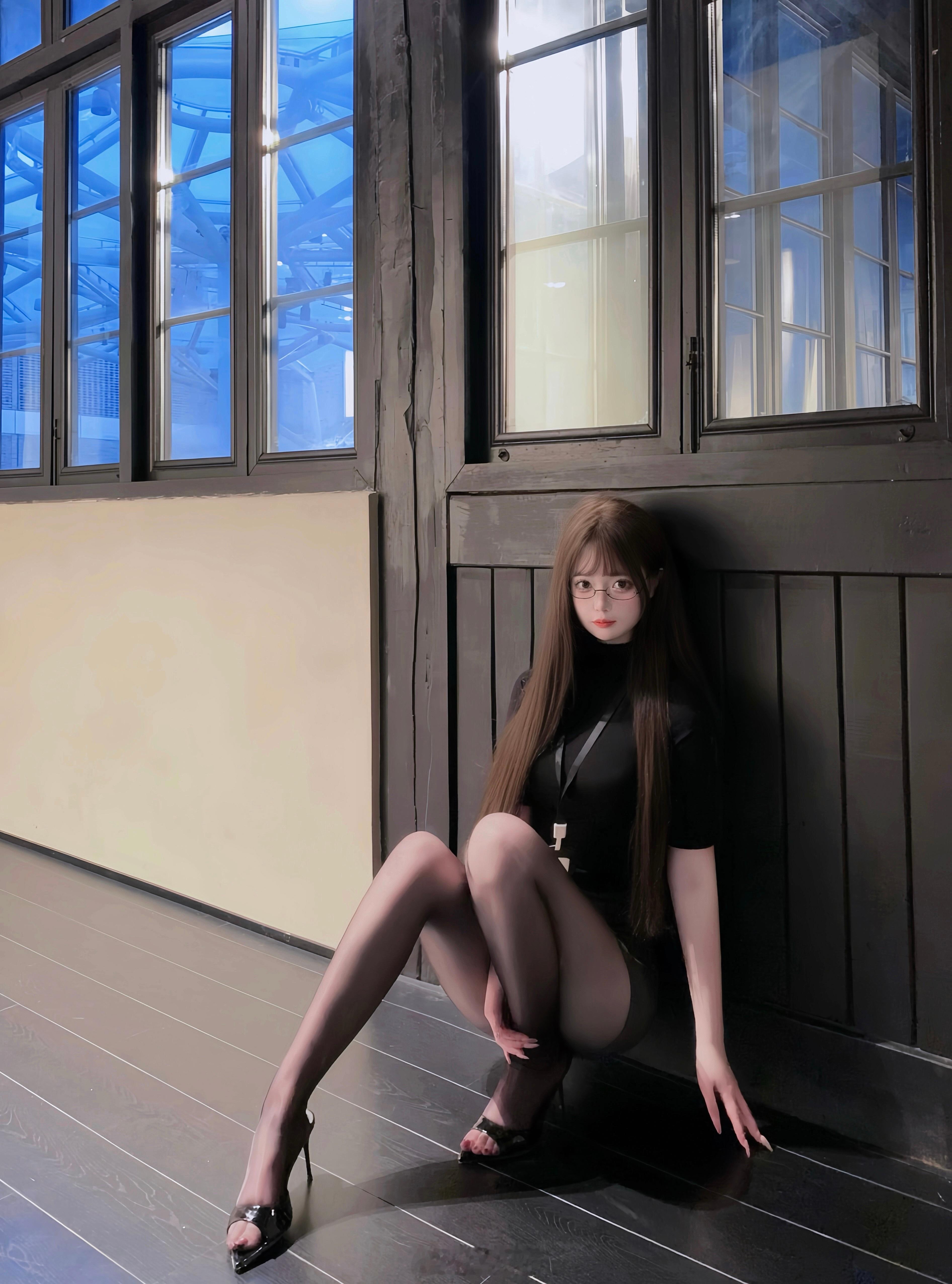 🖤​​​