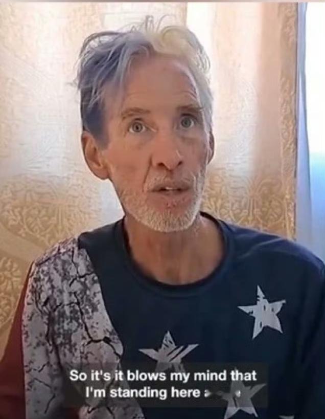 他带枪靠近特朗普，不是为了喊口号，是真想开枪。监控拍得清清楚楚：他盯着总统的方