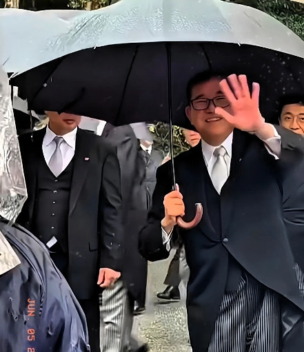 随着李在明当选韩国总统，突然发现中国周边一下子安全了许多，日本消停了，亲美的印度