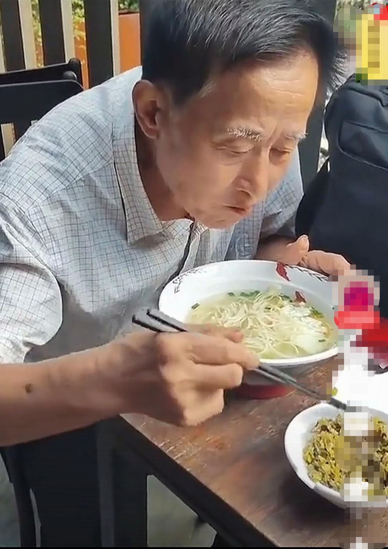 为什么不走？建工爷叔被套了十年，好不容易解套了，建工爷叔又变得贪婪起来，想多赚一